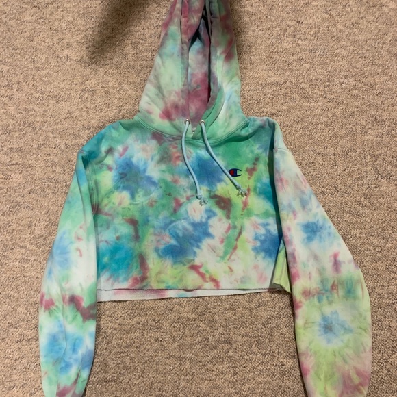 Champion Cropped Tye-Dyed Hoodie